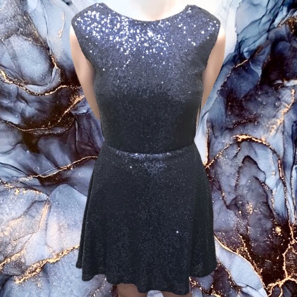 TOBI Vina Matte Sequin Dress - Picture 1 of 5